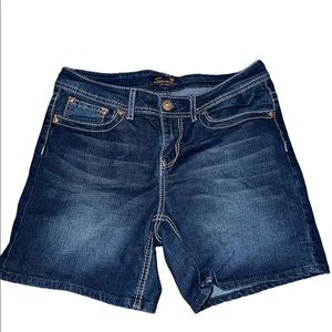 SEVEN 7 5” Inseam Weekend Short SIZE 8 WOMEN'S Blue Jean SHORTS